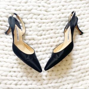 MANOLO BLAHNIK  Carolyne Satin Low-Heel Slingback Pumps Size 37.5